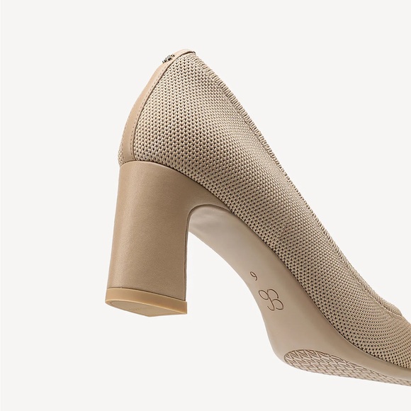 Cosy Island EternalPace Steadyline Pointed Toe Heeled Pumps - Picture 5 of 9